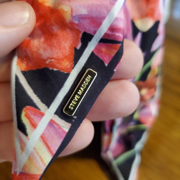 SALE Steve Madden Black Breese Crossbody - Picture 6 of 16